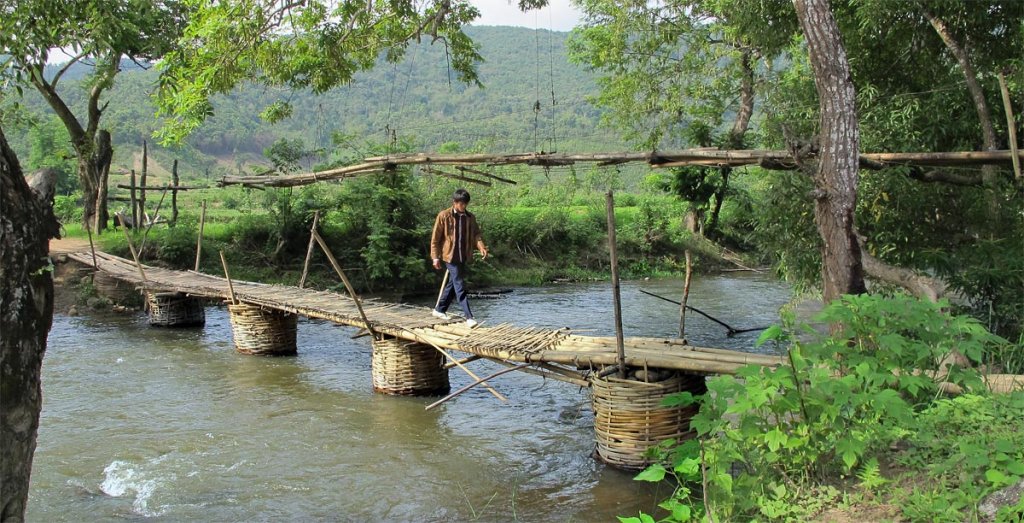 bamboo-bridge.jpg bamboo-bridge.jpg
