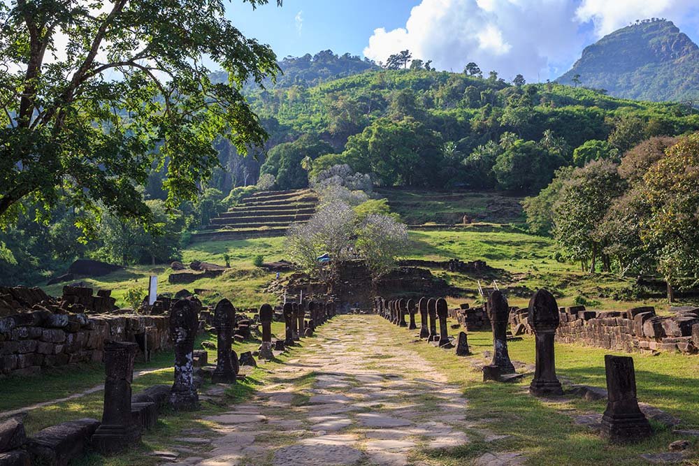 Vat-Phou-ruins-entrance.jpg