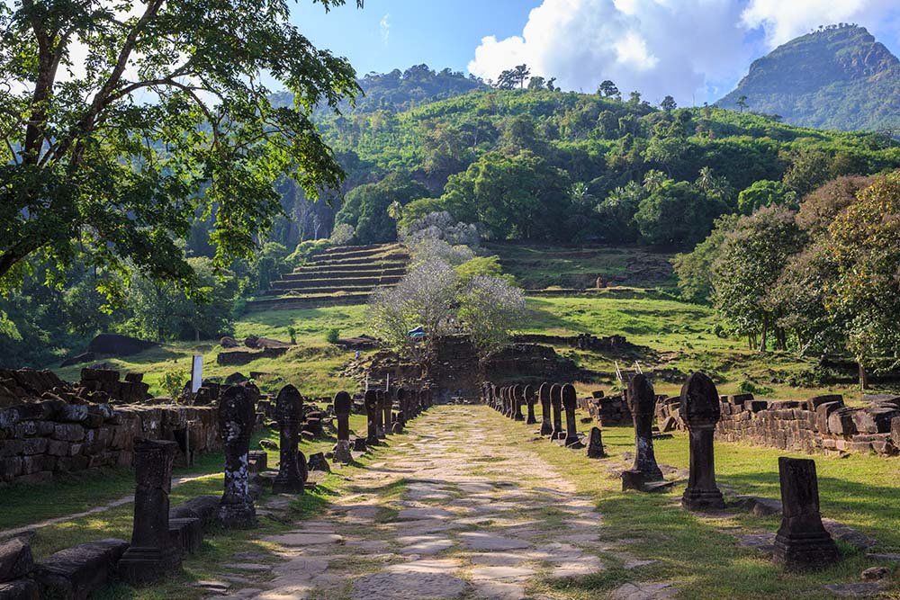 Vat-Phou-ruins-entrance.jpg