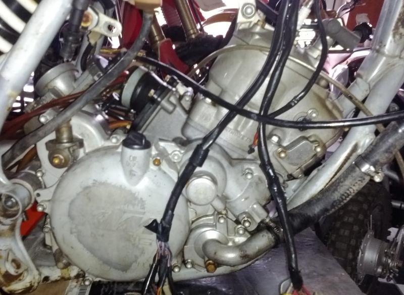 ktm 200 engine.jpg