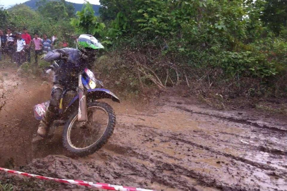 MudSplash.jpg MudSplash.jpg