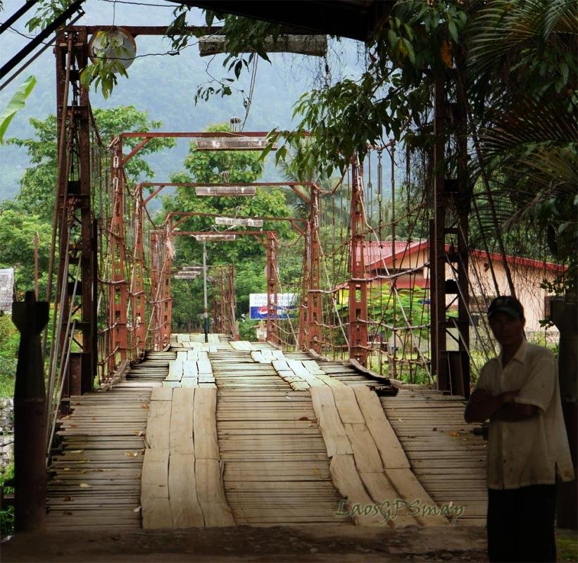 vv-bridge.jpg vv-bridge.jpg