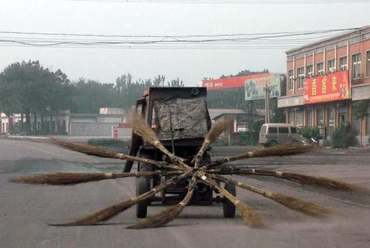 amazing-chinese-street-cleaner.jpg