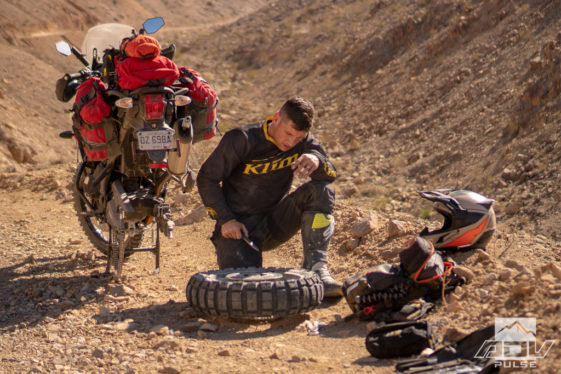 motorcycle-tire-changing-tips-3-561x374.jpg motorcycle-tire-changing-tips-3-561x374.jpg