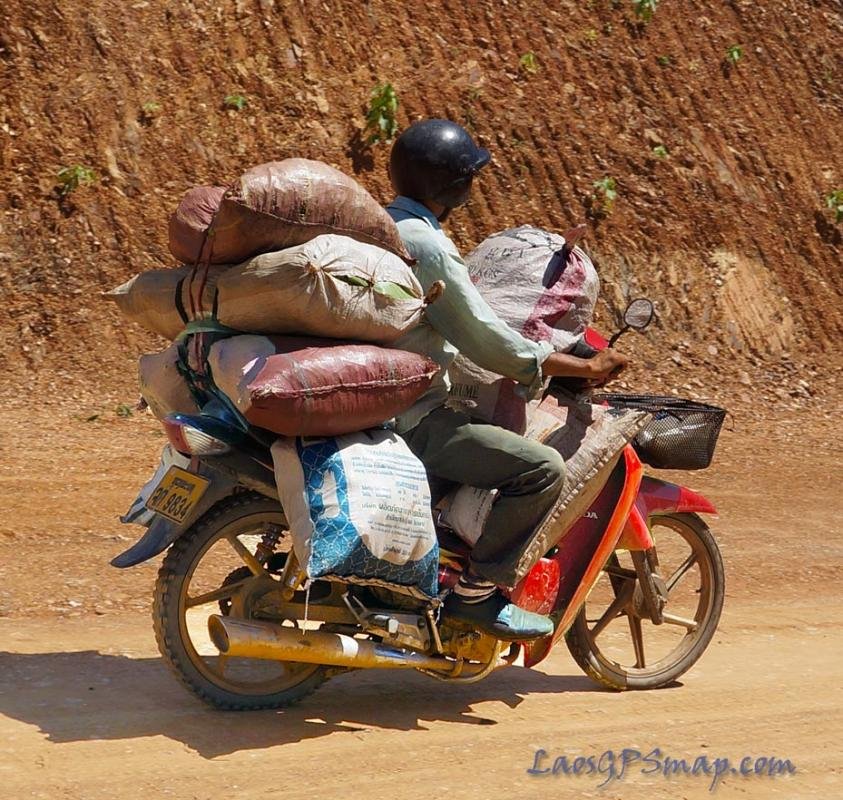 moto-overload.jpg moto-overload.jpg