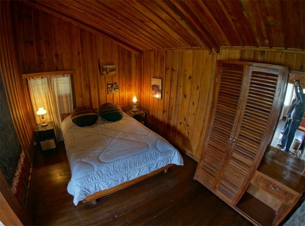 wood-walls.jpg wood-walls.jpg