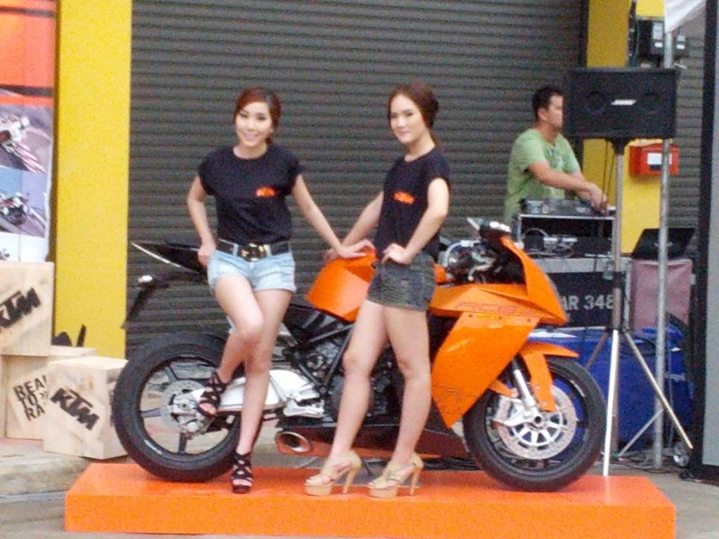 IMG_20120811_183223.jpg IMG_20120811_183223.jpg